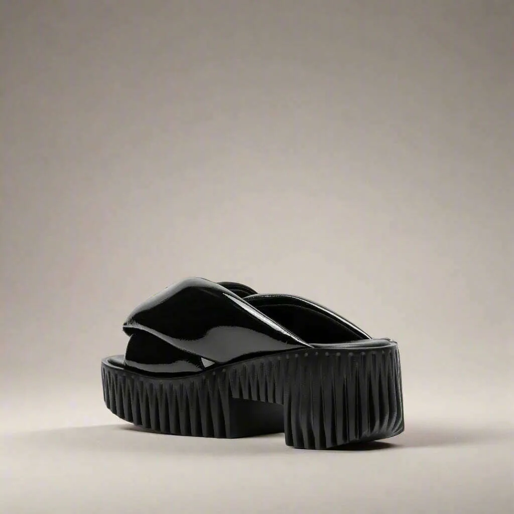 4CCCCEES - PLIA ANDA - Champagne and Shadow Black