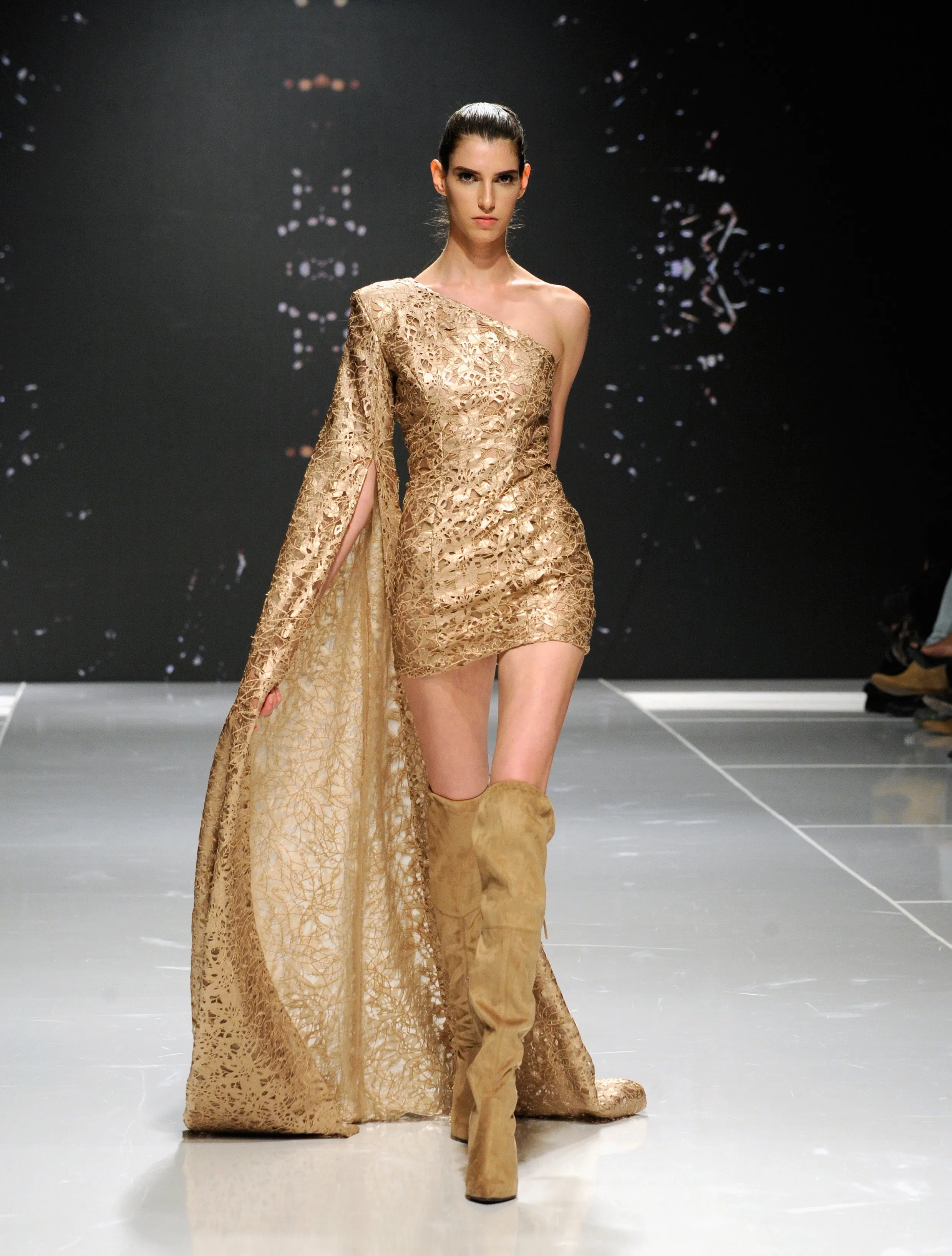 AURUM Look 1
