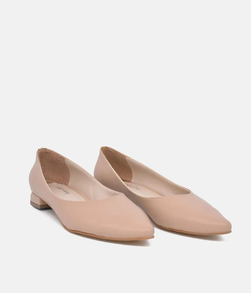 Belle & Lucy Stylish Beige Pointy Toe Flats