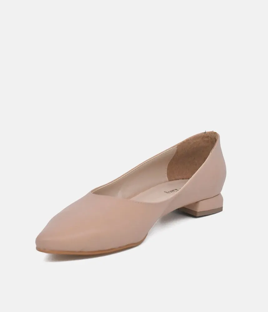 Belle & Lucy Stylish Beige Pointy Toe Flats