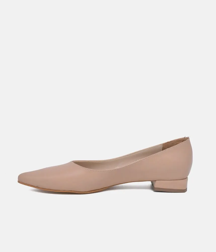 Belle & Lucy Stylish Beige Pointy Toe Flats