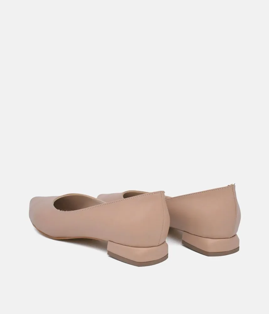 Belle & Lucy Stylish Beige Pointy Toe Flats