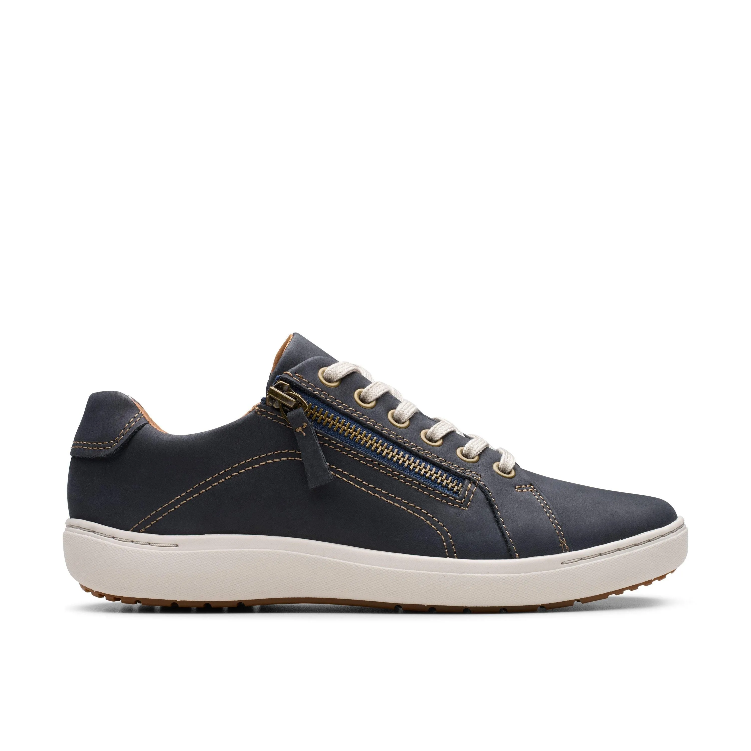 CLARKS NALLE LACE WOMEN'S MEDIUM AND WIDE