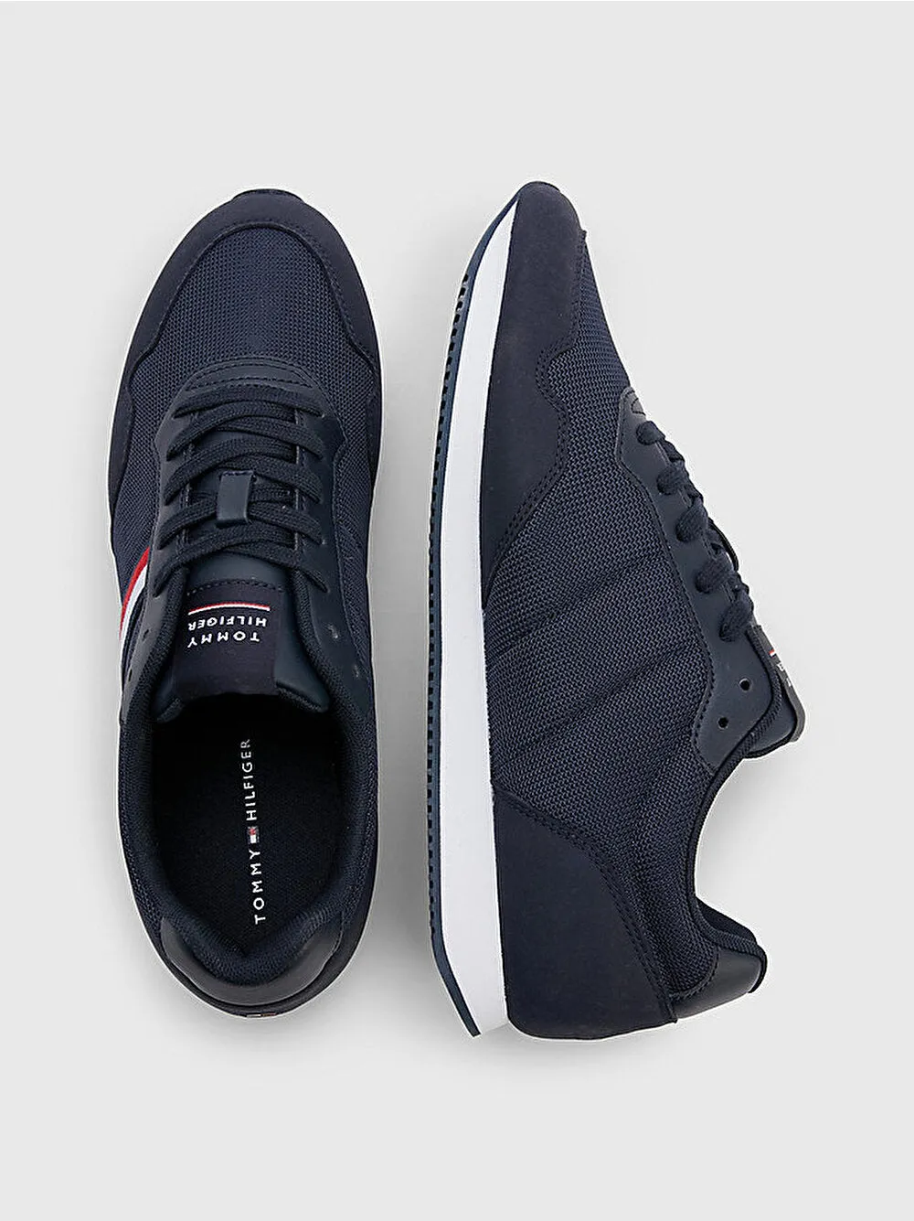 Core Lo Runner Sneaker in Navy