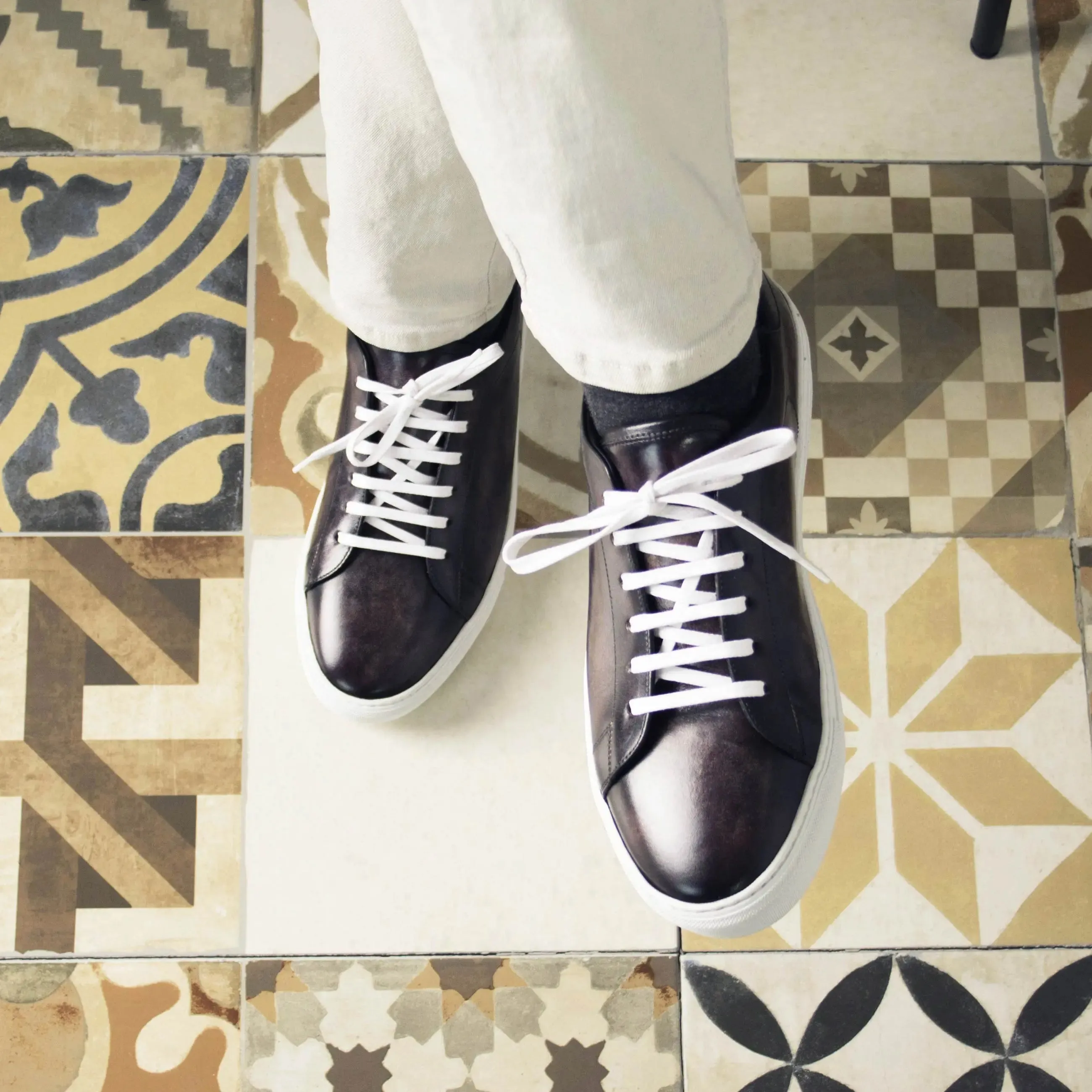 DapperFam Rivale in Aubergine Men's Hand-Painted Patina Trainer