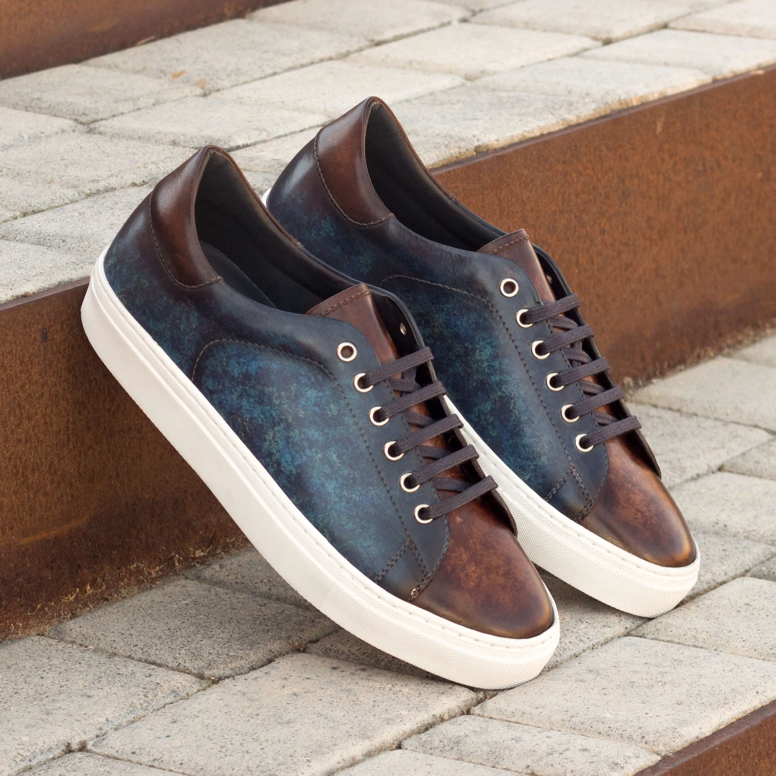 DapperFam Rivale in Navy / Dark Brown Men's Italian Leather Trainer