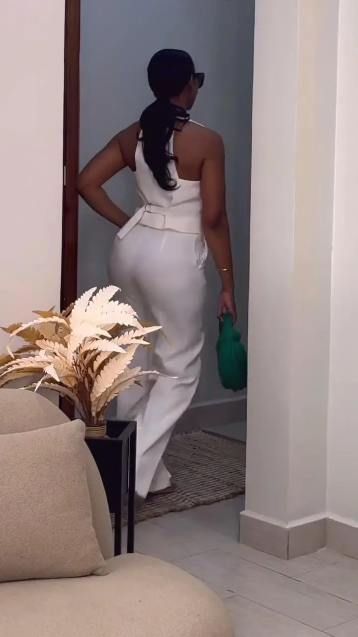 Elegant Collared Button-Up Vest and Wide-Leg Pants Two-Piece Set