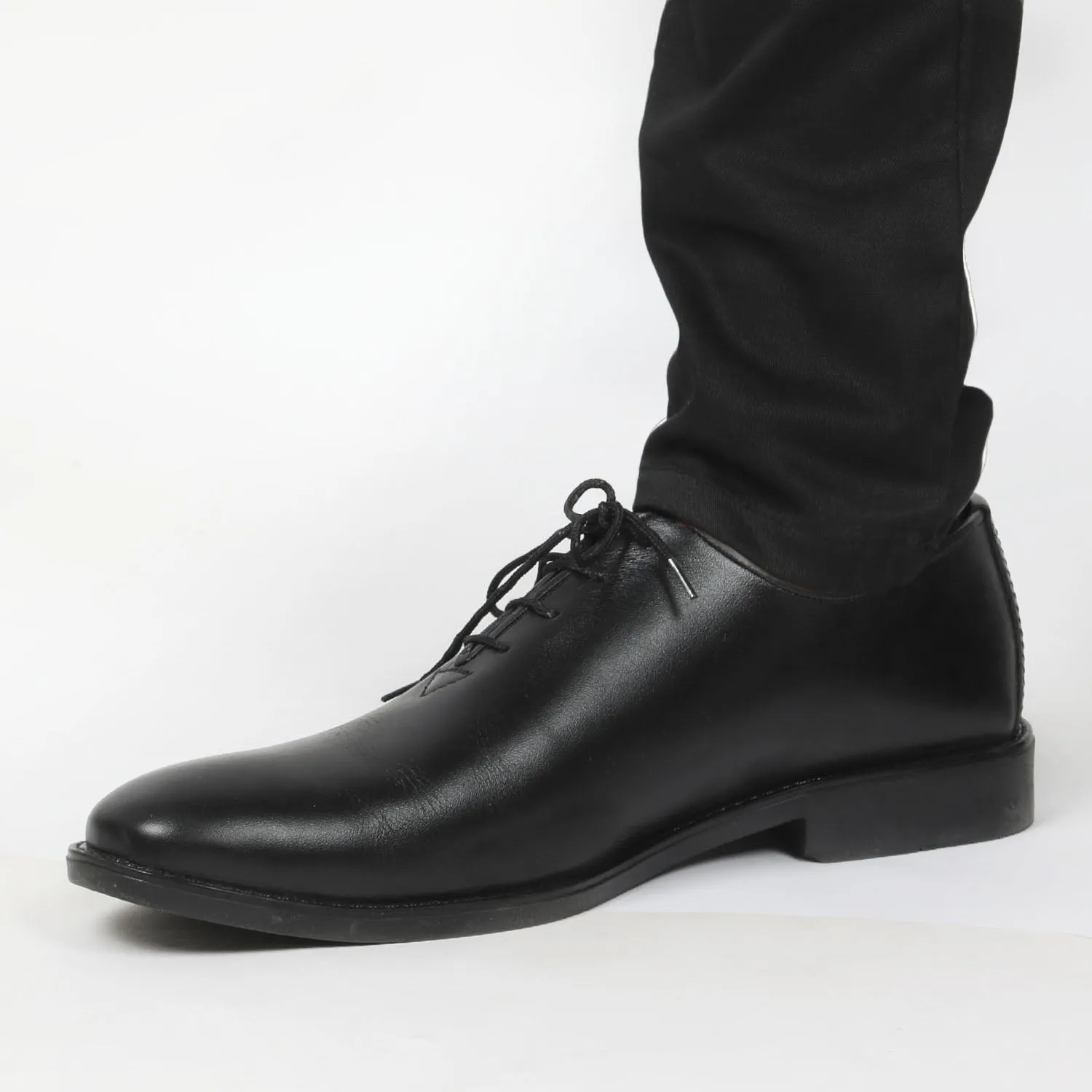 Eminent Classic Oxford-Style Dress Shoes - Black