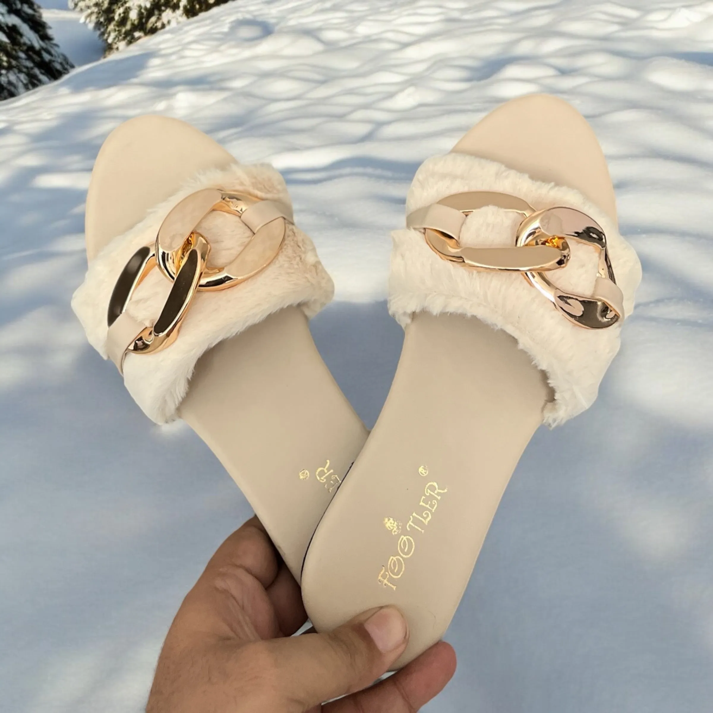 FURRY CHAIN FLATS