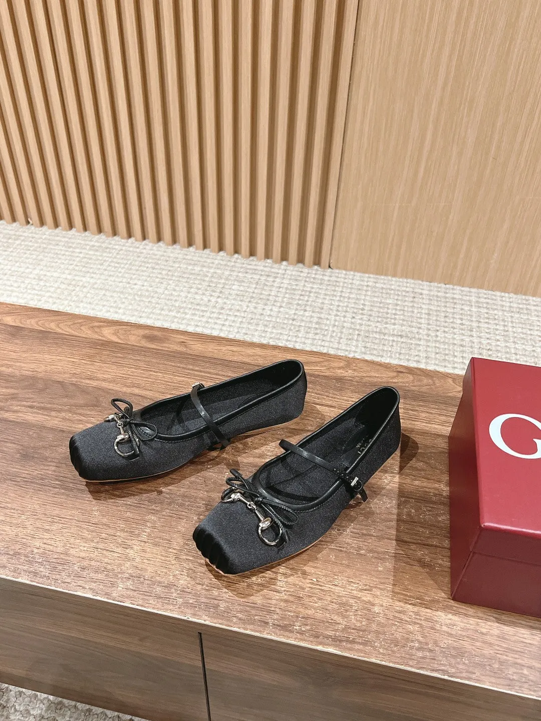 GC Silk fabric Early Spring Resort Series Horsebit Ballet Flats
