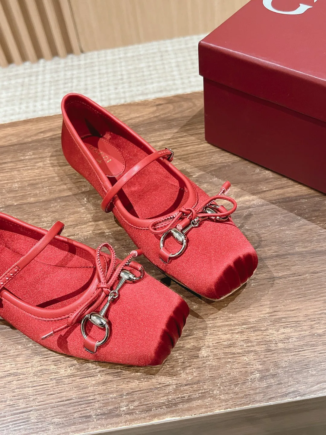 GC Silk fabric Early Spring Resort Series Horsebit Ballet Flats