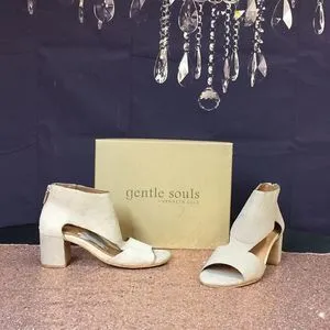 Gentle Souls Charlene 2 Peep Toe T-strap 9.5