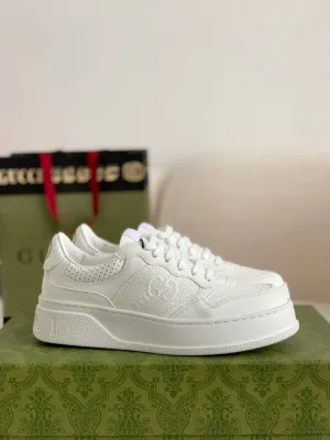 Gucci GG embossed Trainer "white"