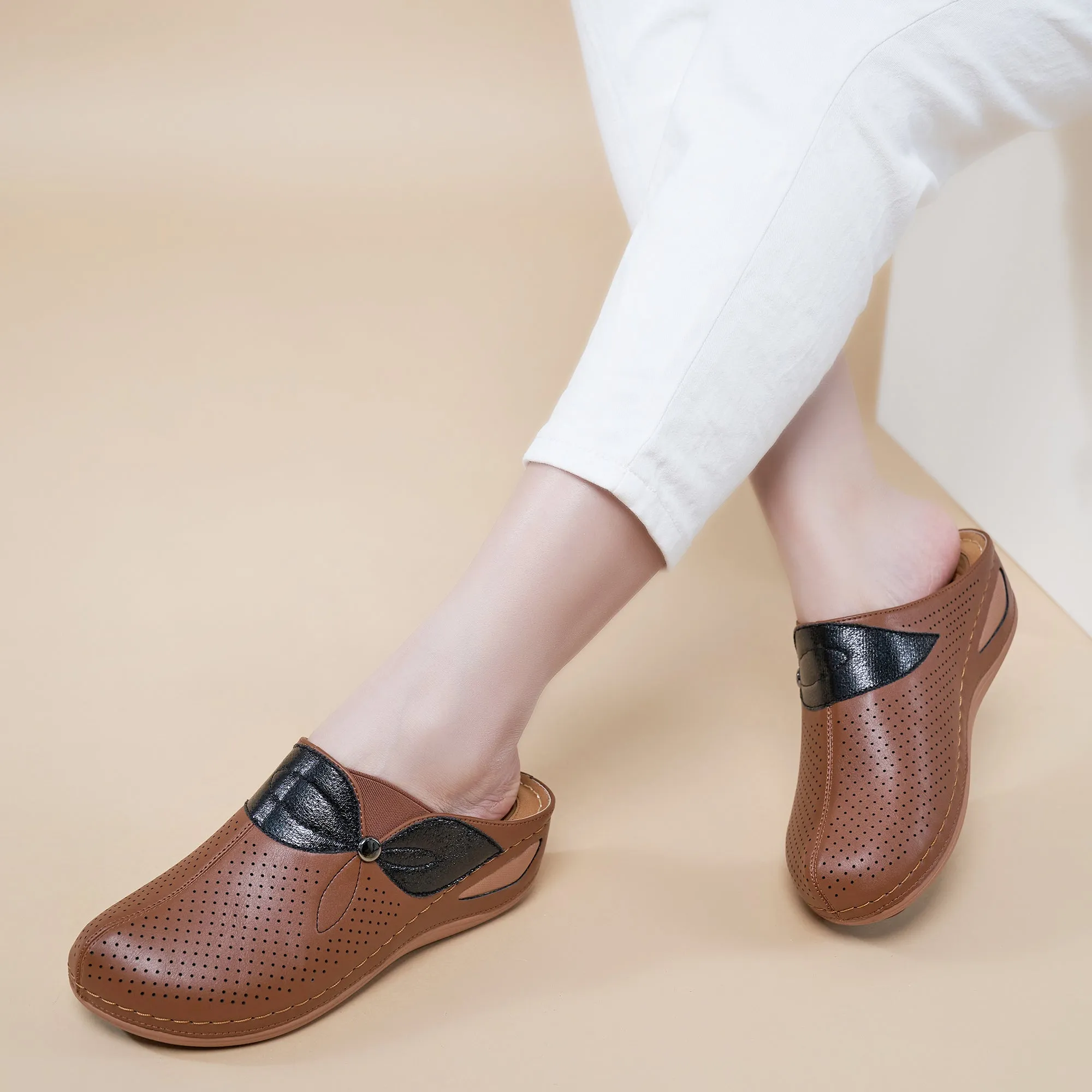 HARENC™Clogs for Women Comfortable Slip on Leather Mule with Arch Support Womens Casual Wedge Sandals Shoes