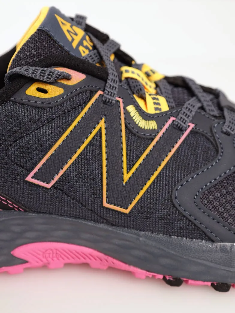 Ladies 410 V7 Trail Runner Sneaker - Black