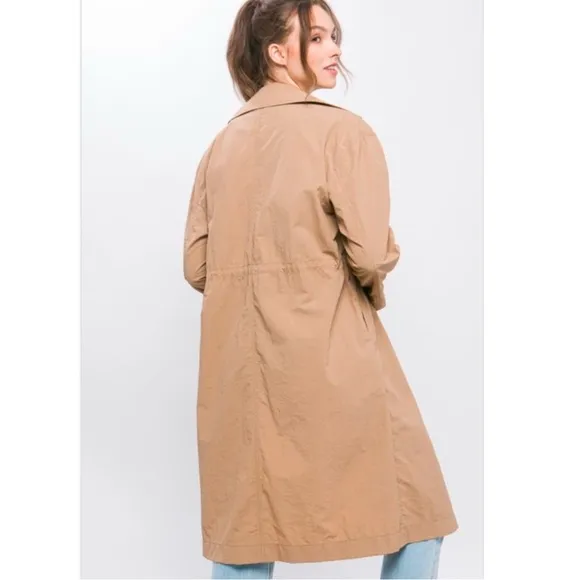 Light Weight Below Knee Beige Trench Coat With Toggle Datail