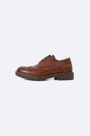 LOW-TOP LEATHER BROGUES