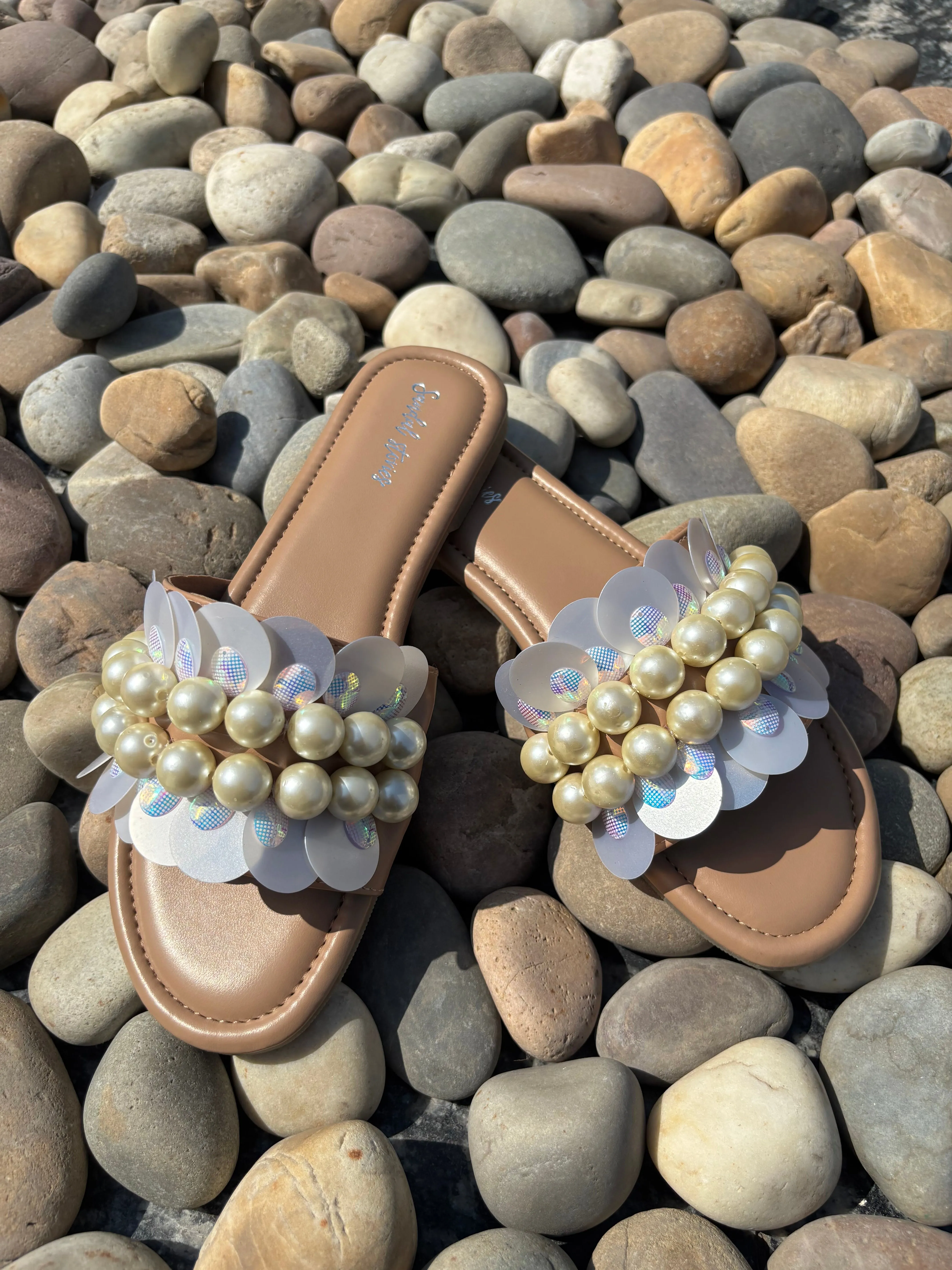 Lustrous Pearl Flats