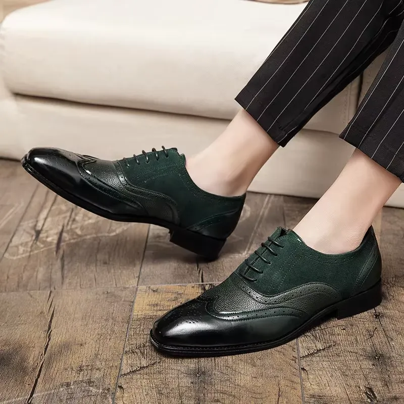 Men's Classic Oxford Vegan Leather Shoes with Wingtip and Brogue Details | Eco-Friendly Materials for All Seasons