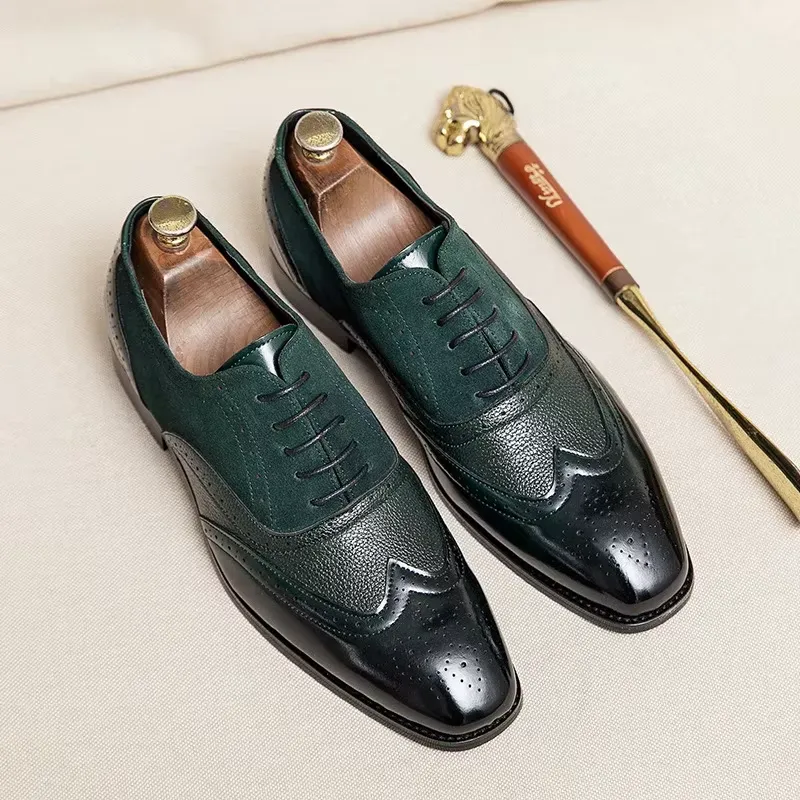 Men's Classic Oxford Vegan Leather Shoes with Wingtip and Brogue Details | Eco-Friendly Materials for All Seasons
