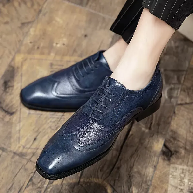 Men's Classic Oxford Vegan Leather Shoes with Wingtip and Brogue Details | Eco-Friendly Materials for All Seasons