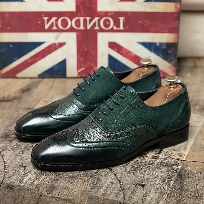 Men's Classic Oxford Vegan Leather Shoes with Wingtip and Brogue Details | Eco-Friendly Materials for All Seasons