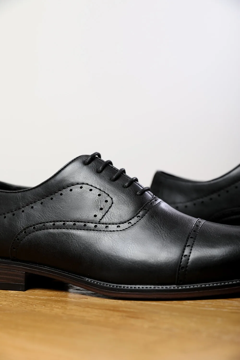 MICHAEL TEXTURED OXFORD LACE UP WORK DRESS SHOES IN BLACK FAUX LEATHER