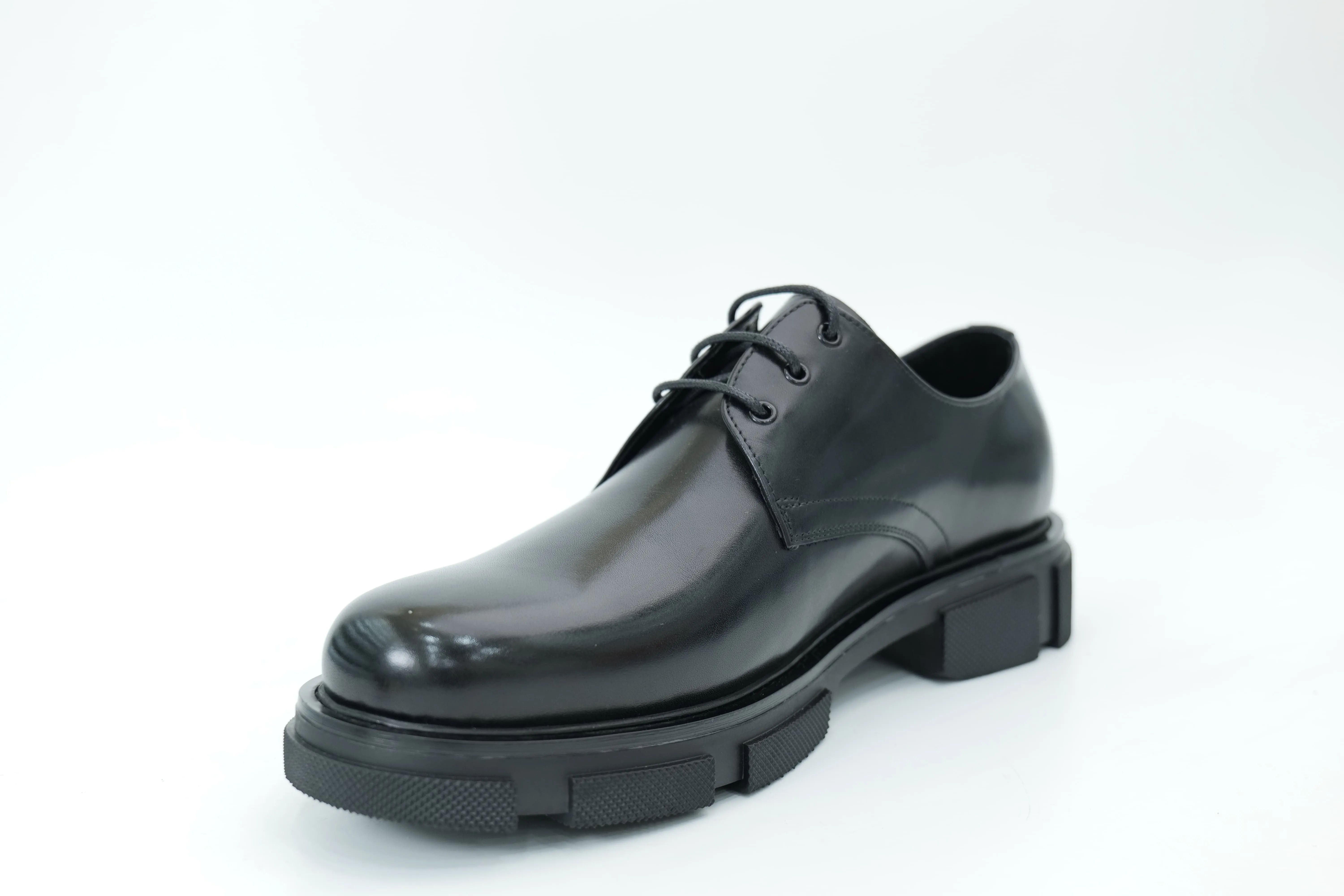 Platform shoes