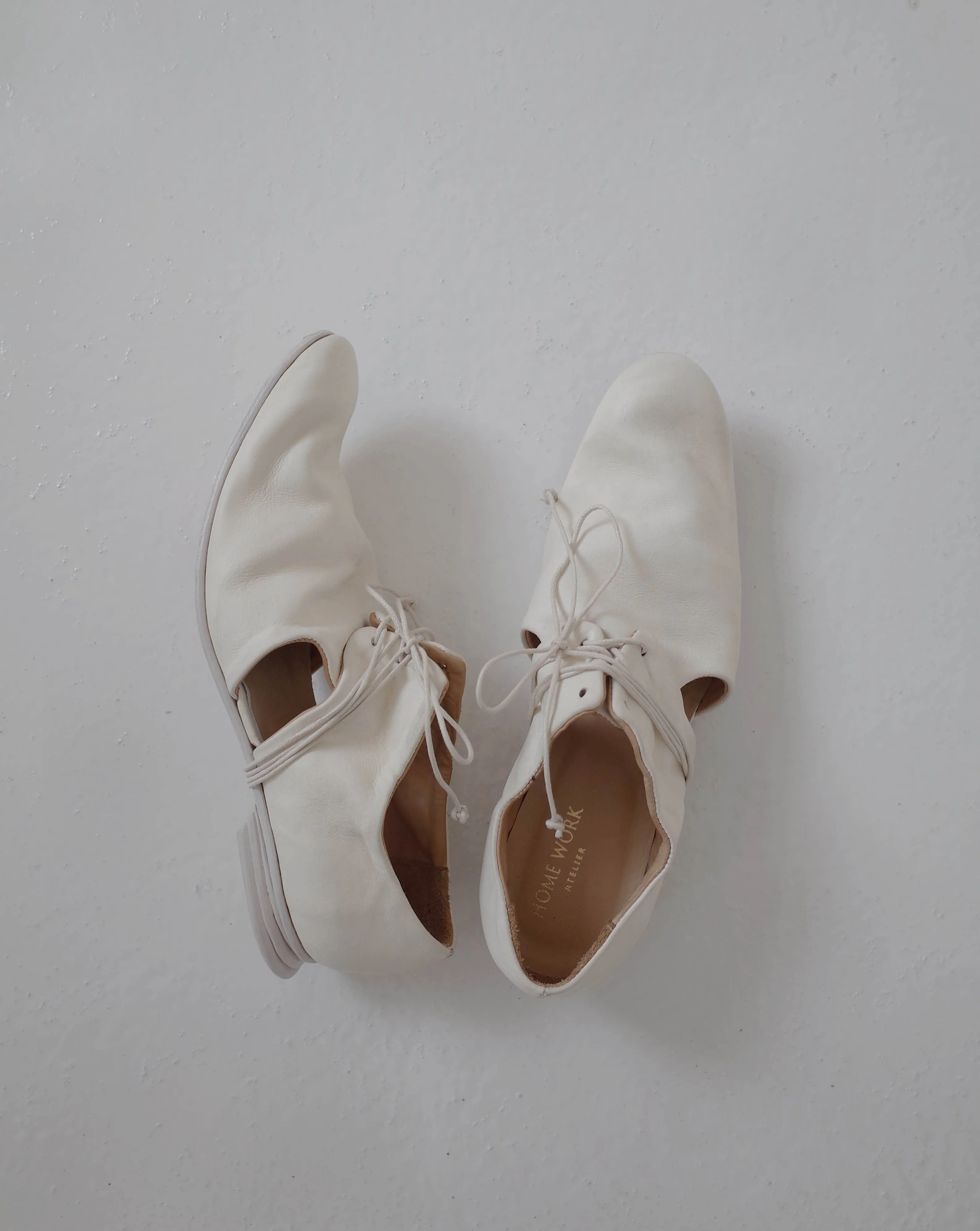 Pleated Ribbon White Shoes