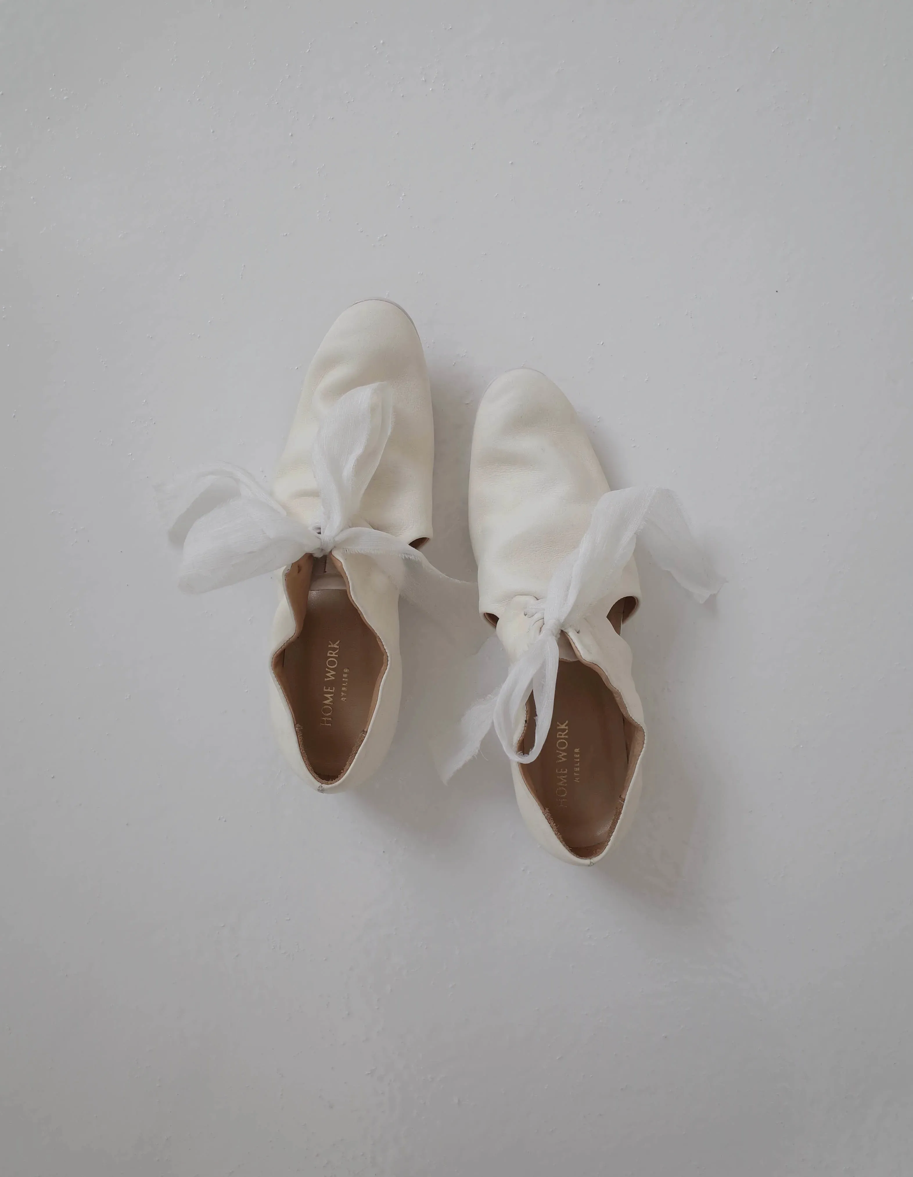 Pleated Ribbon White Shoes