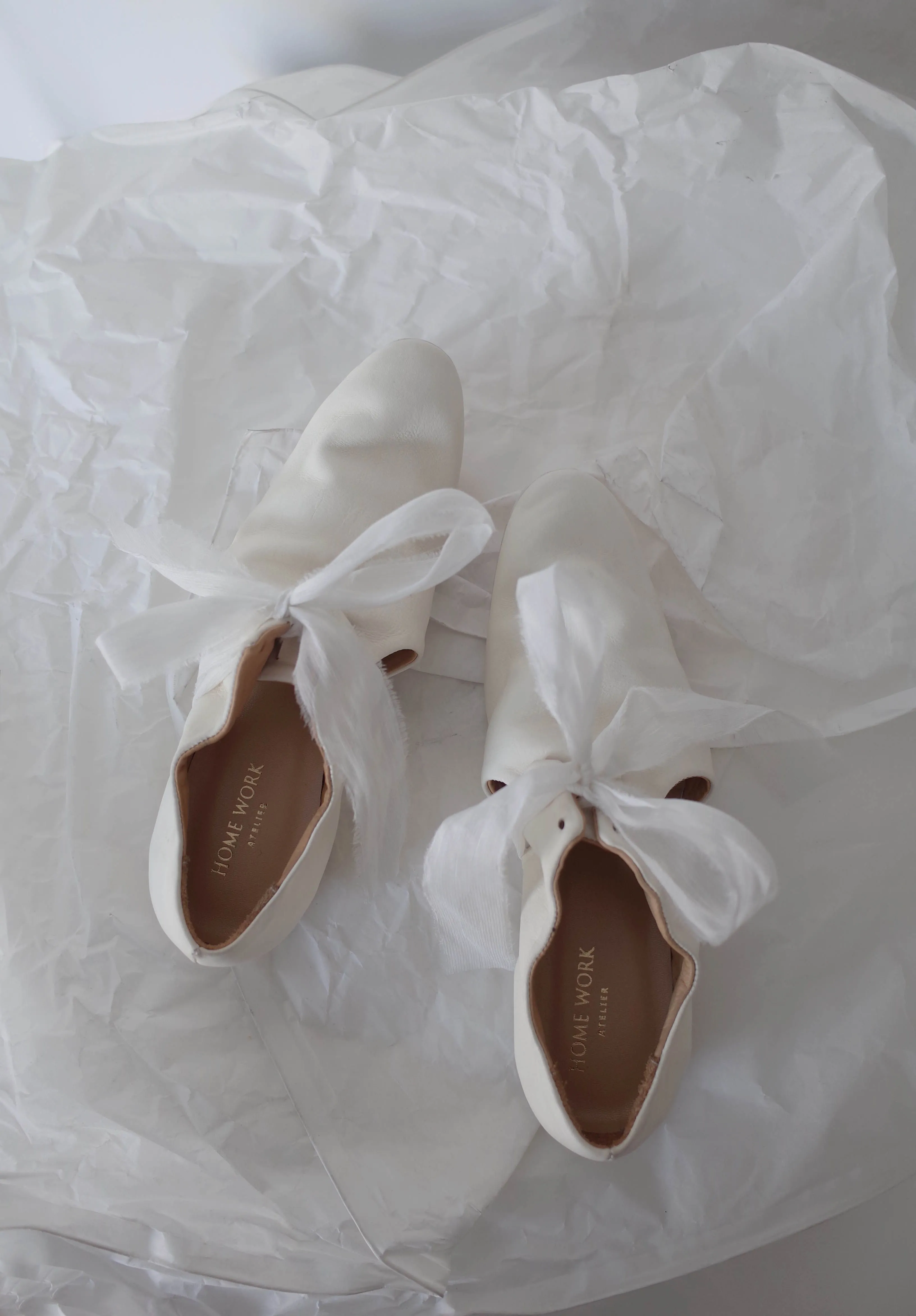 Pleated Ribbon White Shoes