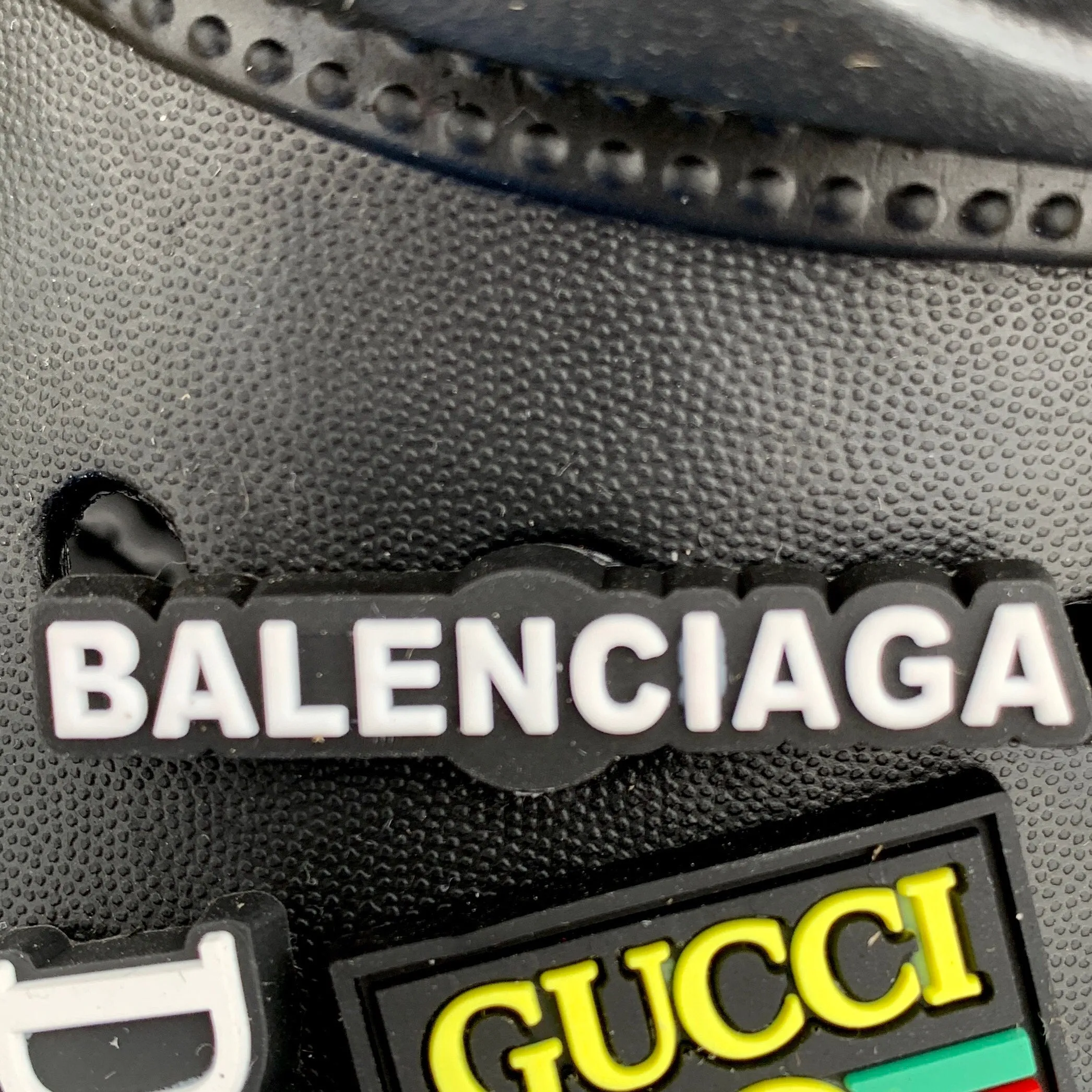 SHOE CHARMS - BLACK BALEN