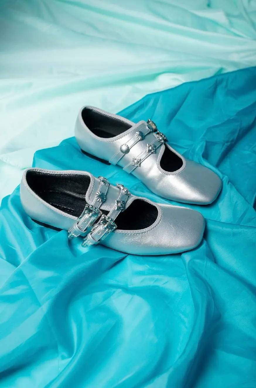 Sirius Buckle Flats