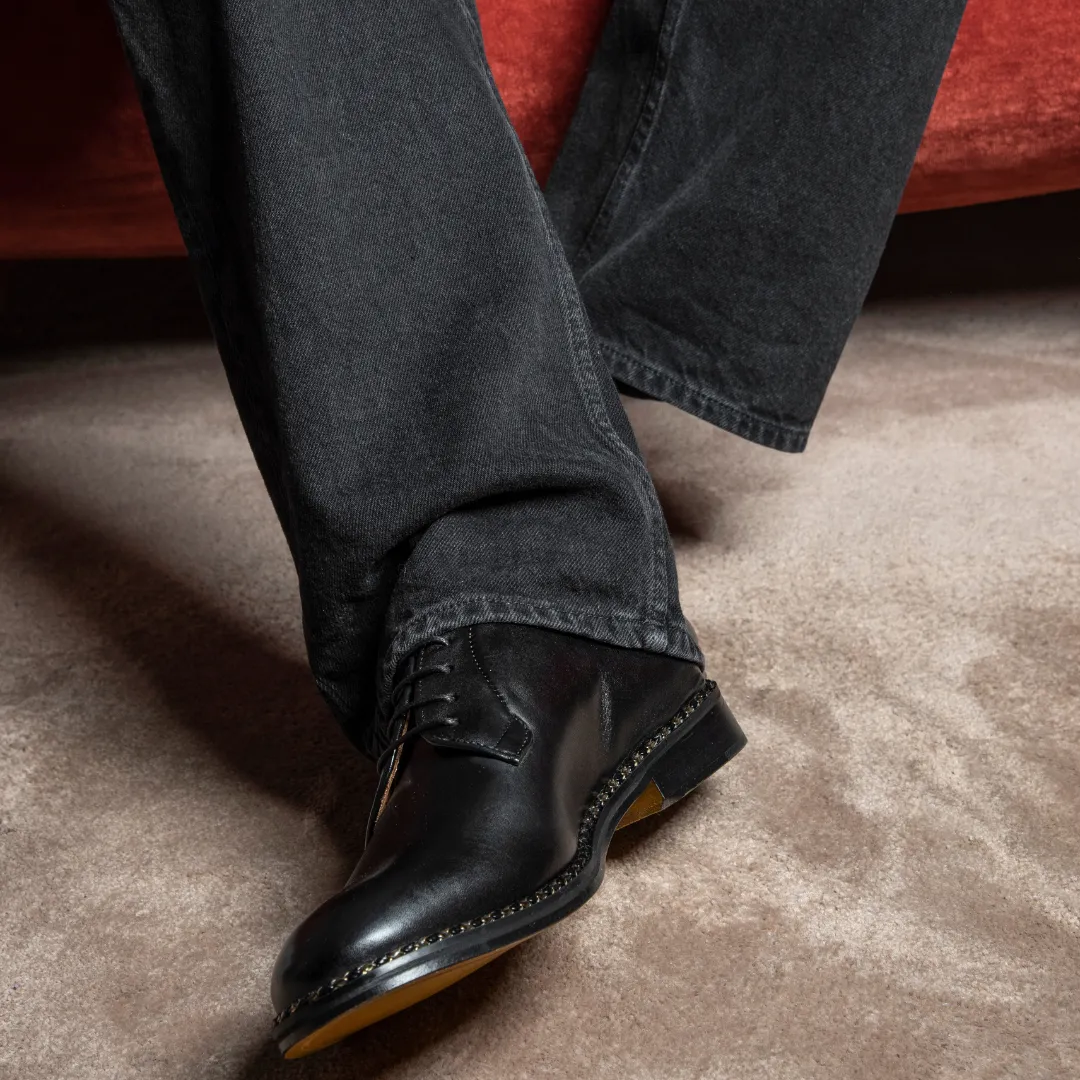 Stringate | Black