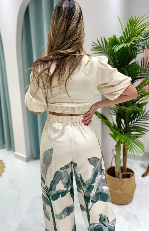Stylish V-Neck Lantern Sleeve Top and Printed Wide-Leg Pants Suit for Effortless Elegance
