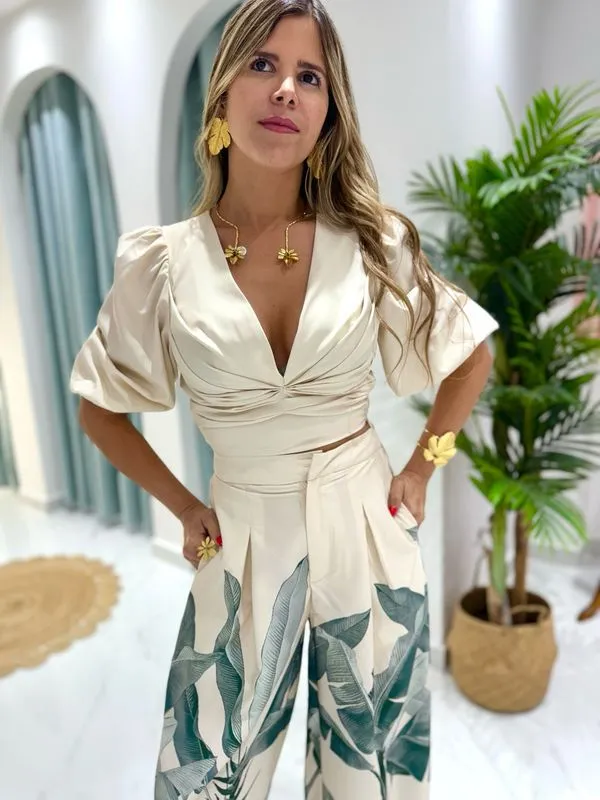 Stylish V-Neck Lantern Sleeve Top and Printed Wide-Leg Pants Suit for Effortless Elegance