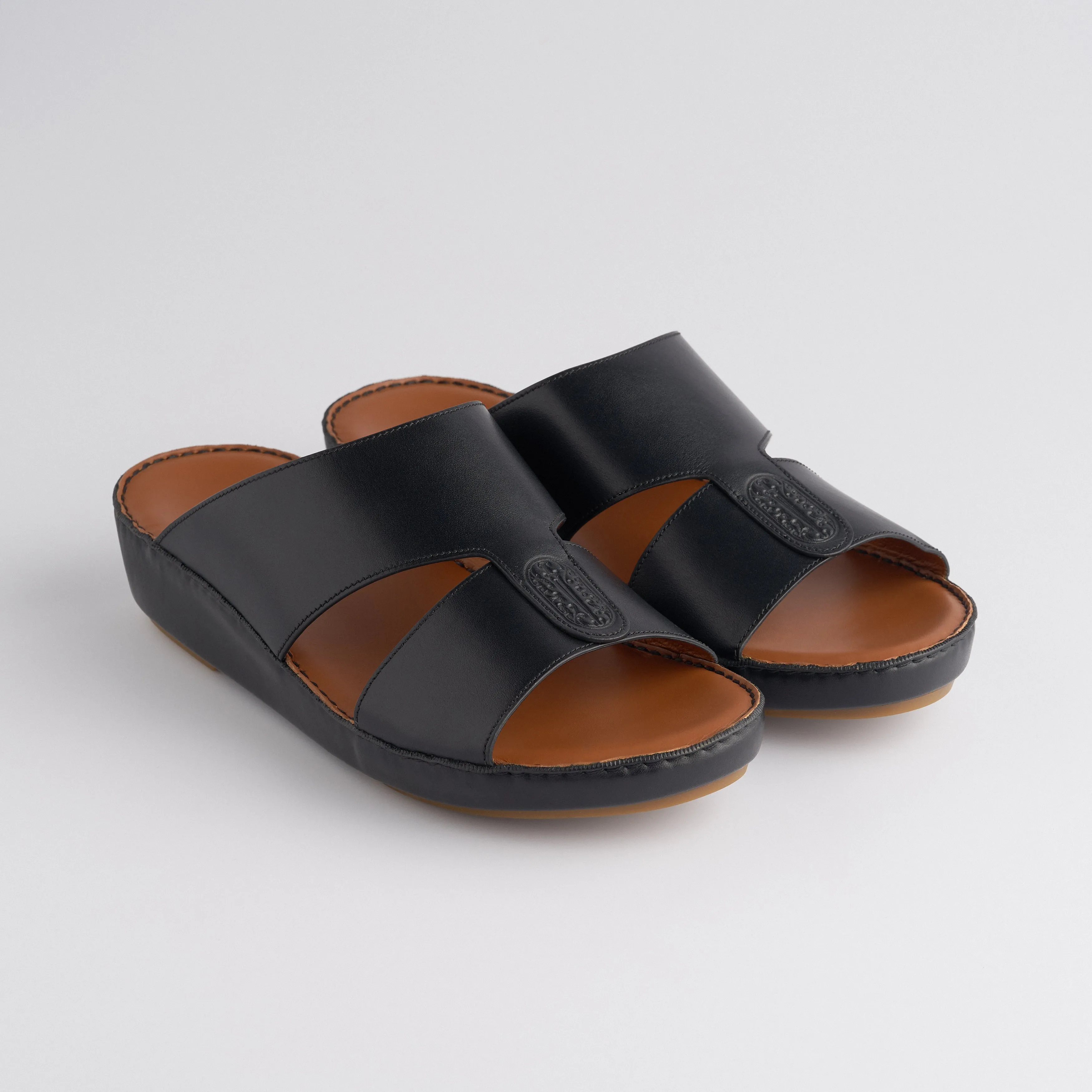 The Classic Minimal - Obsidian Black Nappa