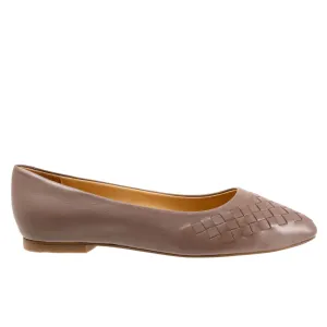 Trotters Estee Woven T1769-117 Womens Brown Narrow Loafer Flats Shoes