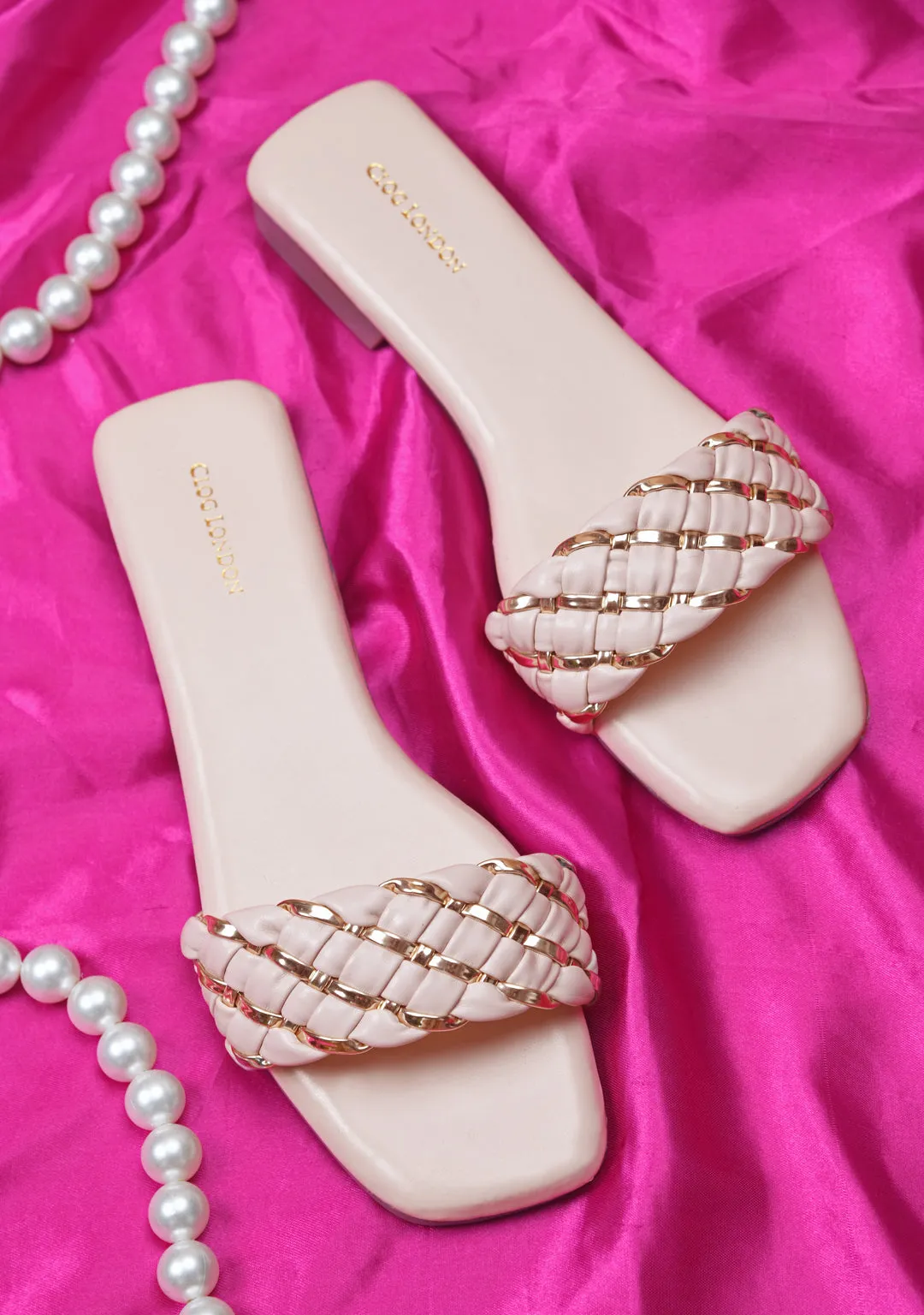 Women flats