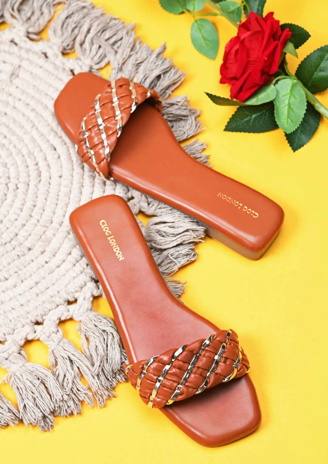 Women flats