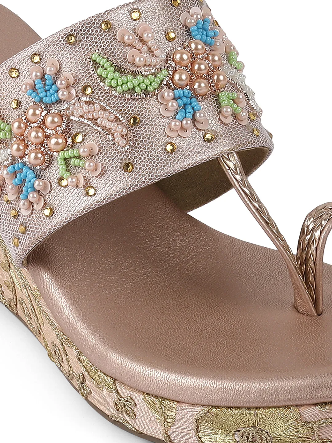 Women Footwear Flatform Heel V Shape Upper Synthetic Bottom Ethnic Wear Sandals
